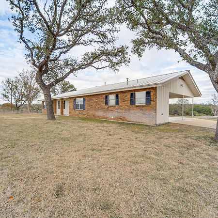 فيلا Historic Hoffmann Ranch Haus Near Wineries! فريدريكسبيرغ المظهر الخارجي الصورة